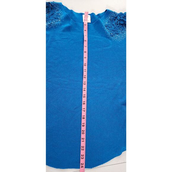 Luna Women's Sz. L Blue Crochet Shoulder & Gem Short Sleeve Shirt Boat Neck Larg - Picture 7 of 10